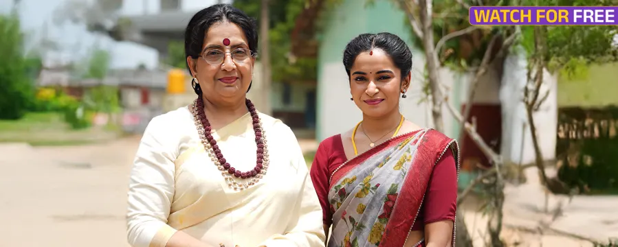 Mounam Pesiyadhe Mounam Pesiyadhe